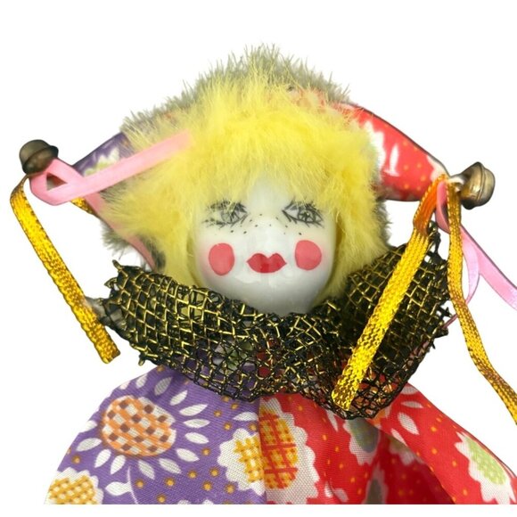 Vintage Ganz Ceramic Collectible Shelf Sitter Clown Doll W/Porcelain Face/Hands/ - Picture 3 of 5